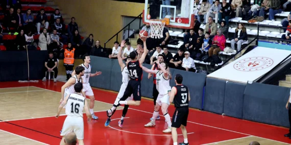 Sakarya'nın son karşılaşması Uşak'ta haberi