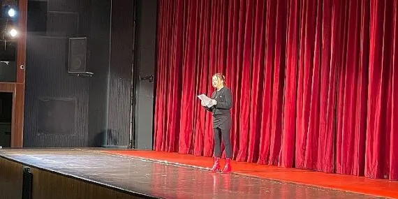 Şehrin Tiyatrosu tüm sahnelerinde 8 Mart Dünya Kadınlar Günü'nü kutladı haberi