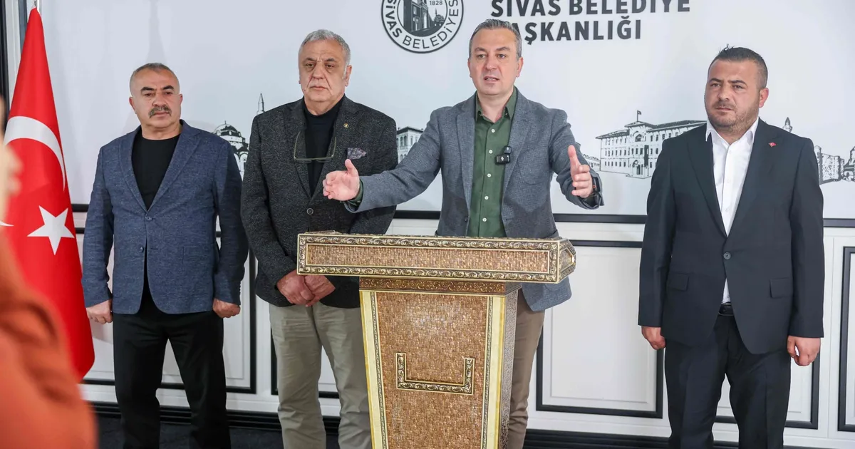 Sivas Belediyesi'nden seyyarlara uyarı: Hak gaspına izin yok! haberi