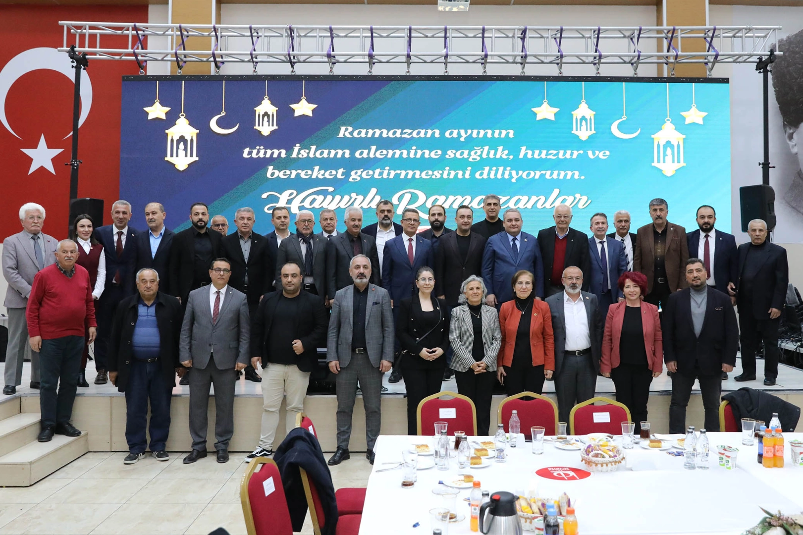 Sivaslılar iftar sofrasında buluştu haberi
