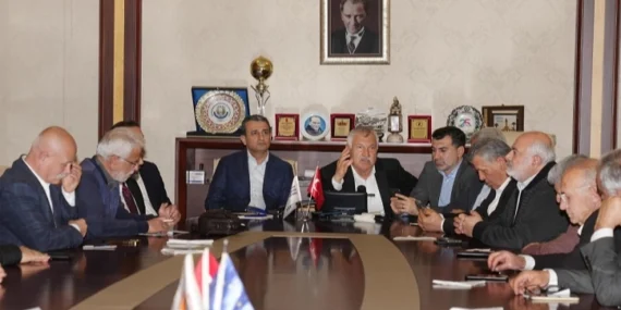 Suriye'deki katliamlara Adana'dan tepki haberi