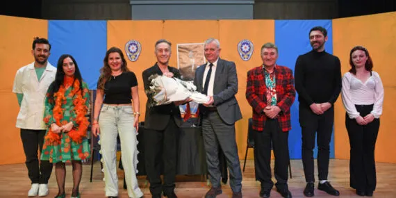 Tarlabaşı Karakolu oyunu Osmangazili sanatseverler ile buluştu haberi