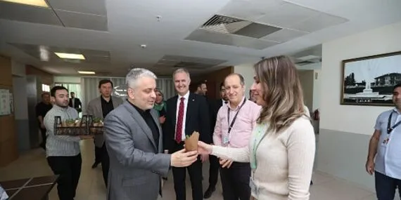 Tıp bayramında hekimler ziyaret edildi haberi