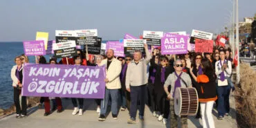 Türkiye'de ilk oldu... Güzelbahçe'de 'tersine yürüyüş' yapıldı haberi