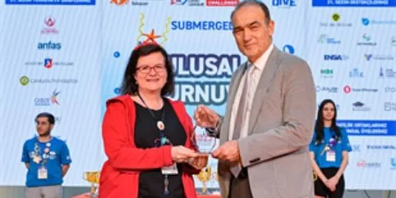 Türkiye'nin bilim kahramanları Fuar İzmir'de yarıştı haberi