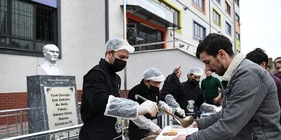 Yeşilova Mahallesi’nde 1000 kişilik iftar sofrası haberi