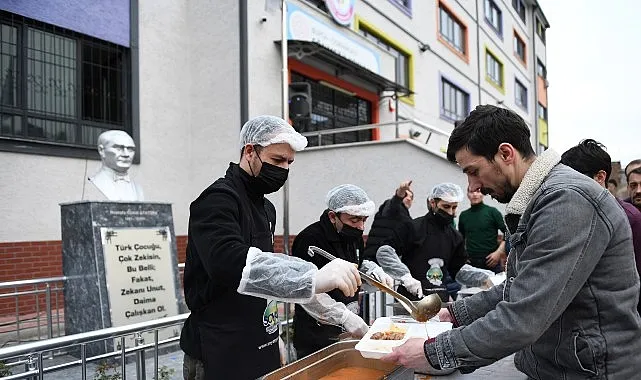 Yeşilova Mahallesi’nde 1000 kişilik iftar sofrası haberi