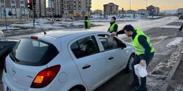 AK Parti Bayburt Gençlik Kolları'ndan Gelenekselleşen Ramazan İftar İkramı Haberi