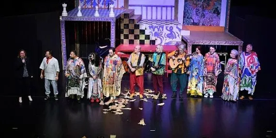 ‘Şahları da Vururlar’ LYSA’da sahnelendi haberi