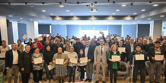 100 yeni arıcı sertifikalarını törenle aldı haberi