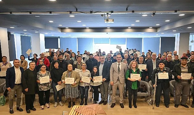 100 yeni arıcı sertifikalarını törenle aldı haberi