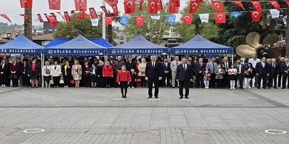 23 Nisan Ulusal Egemenlik ve Çocuk Bayramı’nın 105. yıl dönümü Gölcük'te coşku ile kutlandı. haberi
