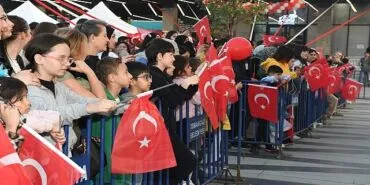 23 Nisan kutlamaları Ecem Boyacı konseri ile taçlandı haberi