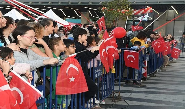 23 Nisan kutlamaları Ecem Boyacı konseri ile taçlandı haberi