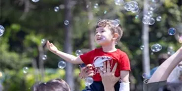 23 Nisan neşesi tüm İzmir'i sardı haberi