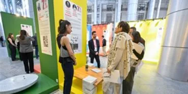 30. Marble İzmir’de gençler çizdi, firmalar üretti, ödüller mutlu etti Genç yetenekleri keşfeden yarışma haberi