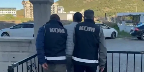 4 il merkezli 6 ayrı organize suç örgütüne 158 gözaltı! haberi