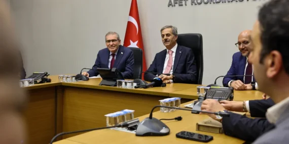 ASKF’den Başkan Alemdar’a spor yatırımları için teşekkür ziyareti haberi