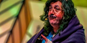 AŞT tüm oyunlarını kapalı gişe oynuyor haberi