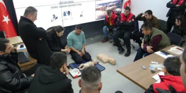 Ankara Keçiören'de 'Afet Müdahale'ye ilk yardım eğitimi haberi