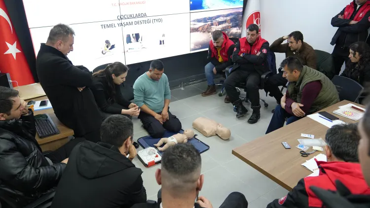 Ankara Keçiören'de 'Afet Müdahale'ye ilk yardım eğitimi haberi