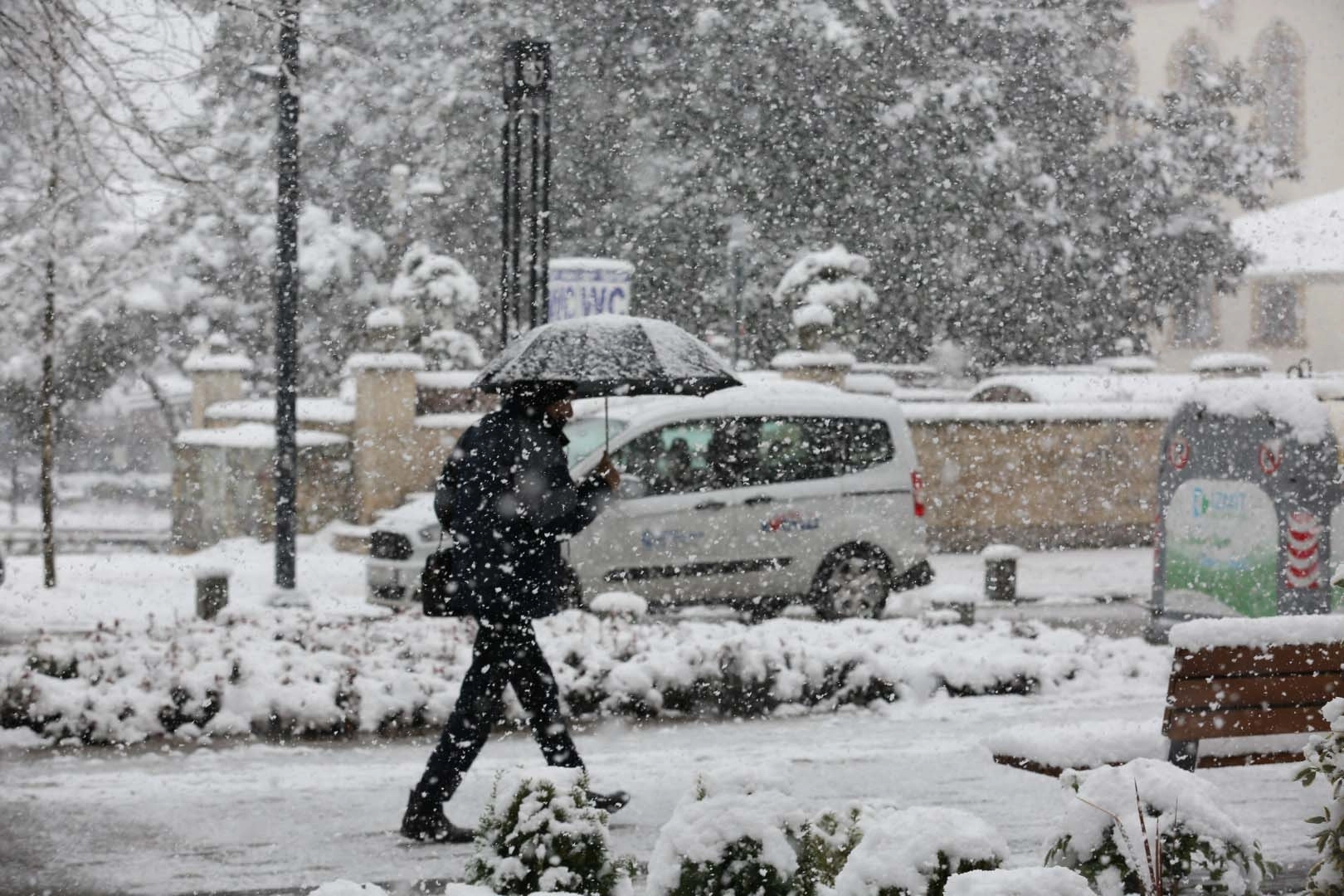 Ankara'da eğitime kar tatili! haberi