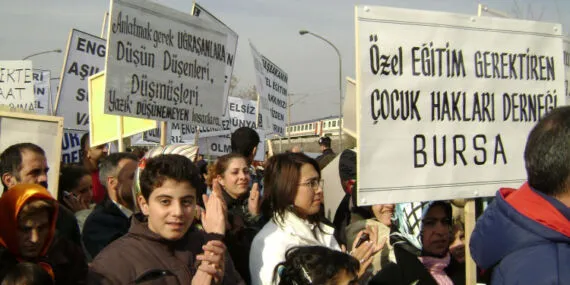 Ankara'daki skandal sonrası Bursa'daki AVM'lere çağrı! Kapsayıcı oyun alanları için proje önerisi! haberi