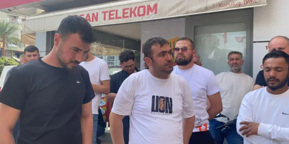 Antalya Kumluca’da pazarcılardan yine protesto! haberi