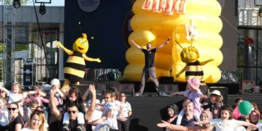 “Arı Maya” Kocaelili minikler için sahnede haberi