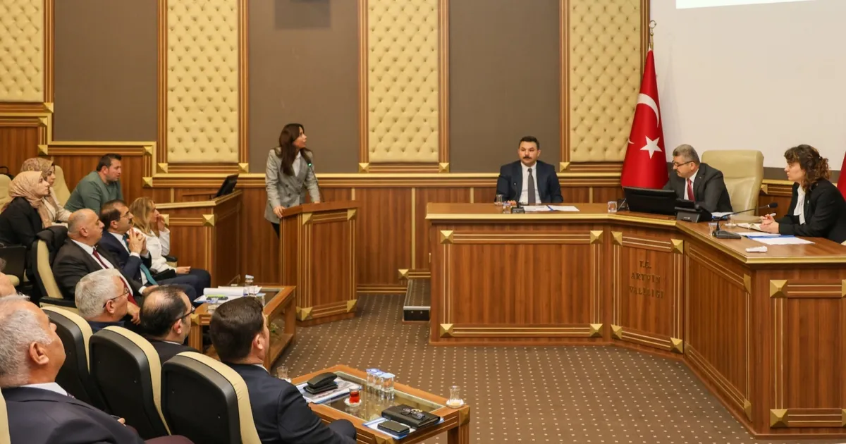 Artvin Valiliği 'Bağımlılıkla Mücadele' için toplandı haberi