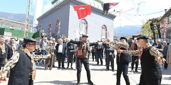 Asırlık köy düğünü Fetih Etkinlikleri’nde hayat buldu haberi