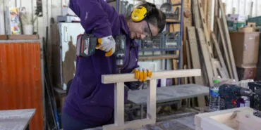 Atık deyip geçmeyin! Okullar masa sandalye oluyor haberi