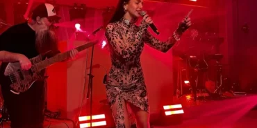 Aybüke Albere İstanbul’da sahneyi salladı haberi