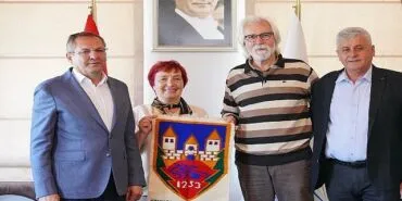 Ayvalık Belediyesi’ne Sjenica Belediye Başkanı Munib Mujagic’ten Kardeş Şehir Daveti haberi