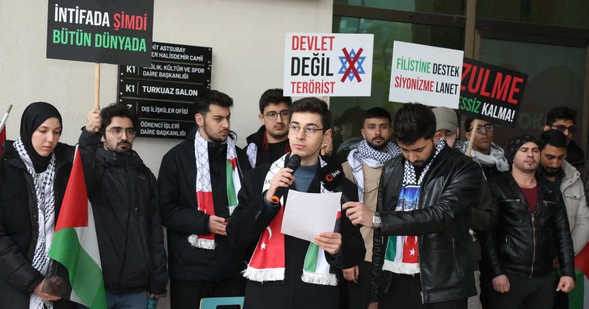 BTÜ'lü öğrenciler Gazze için tek yürek haberi