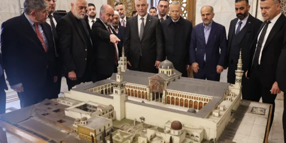 Bakan Bolat’tan Şam'da ikinci gün haberi