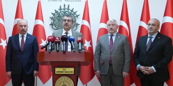 Bakan Tekin eğitimi Çorum'dan değerlenirdi haberi