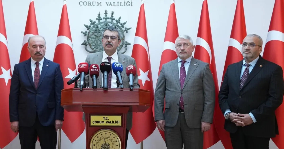 Bakan Tekin eğitimi Çorum'dan değerlenirdi haberi