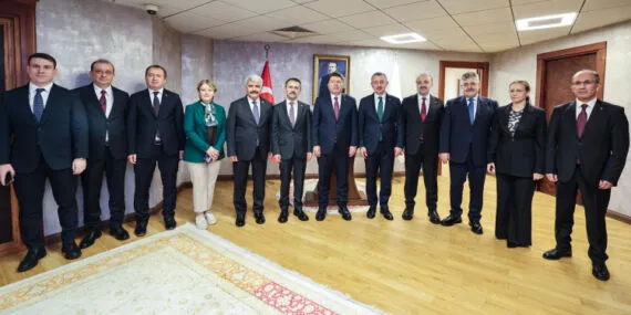 Bakan Tunç’tan Kocaeli'den Başkan Büyükakın’a ziyaret haberi