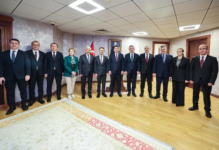 Bakan Tunç’tan Kocaeli'den Başkan Büyükakın’a ziyaret haberi