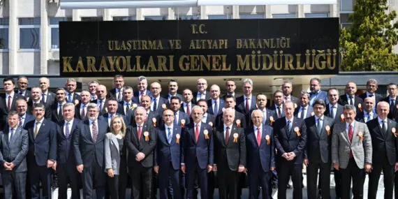 Bakan Uraloğlu: Depremde ulaşım yapılarımız hasar görmedi