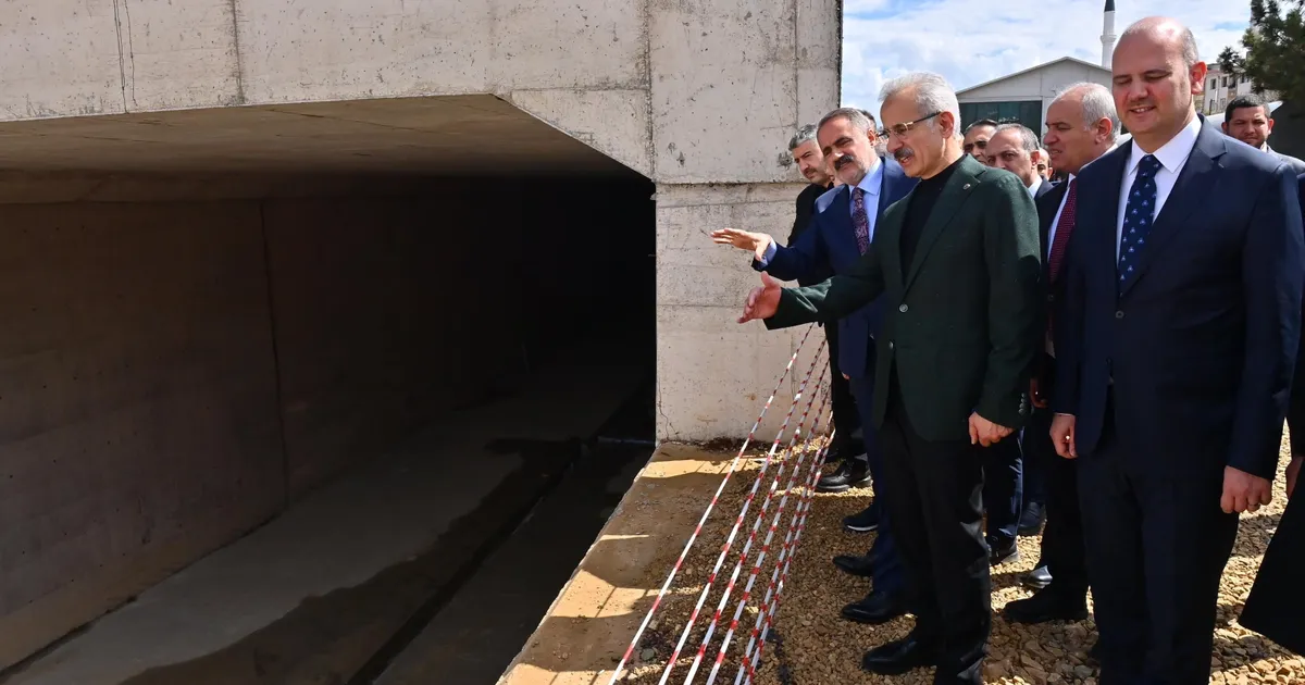 Bakan Uraloğlu açıkladı... O hatta 2027'de yolcu ve yük taşımacılığı başlıyor haberi