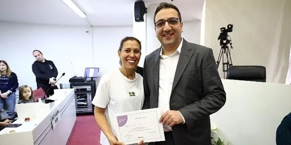 Balçova’da kursiyer annelere sertifika haberi