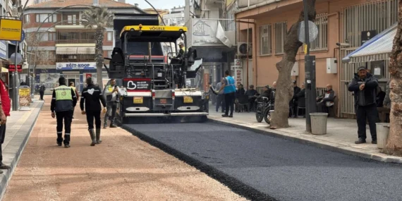Balıkesir Erdek’te bozuk yol kalmayacak haberi