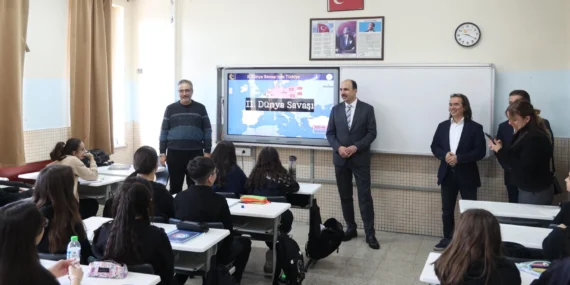 Başkan Altay Konya'da öğrencilerle bir araya geldi haberi