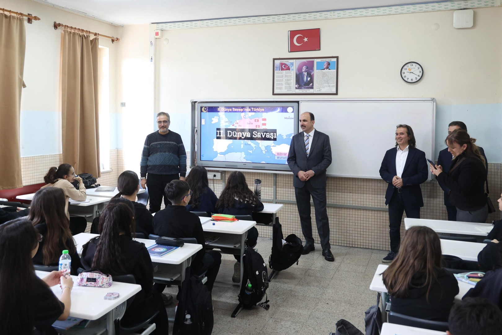 Başkan Altay Konya'da öğrencilerle bir araya geldi haberi