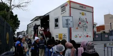 Başkan Altay: “Mobil Mutfak ve Mobil Ekmek Fırınımız İstanbullulara Hizmet Veriyor” haberi