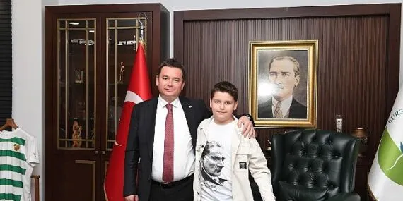 Başkan Aydın koltuğunu çocuklara devretti haberi