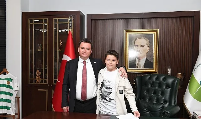 Başkan Aydın koltuğunu çocuklara devretti haberi