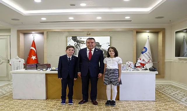 Başkan Böcek makamını çocuk başkana devreti haberi